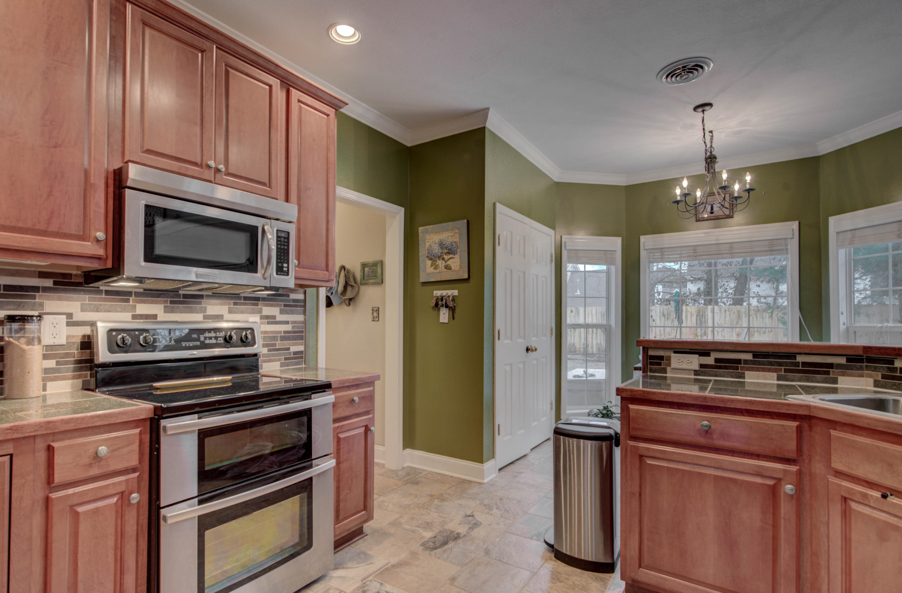 816 Tully Road Knoxville, TN 37919 - Photo 8 of 37 8