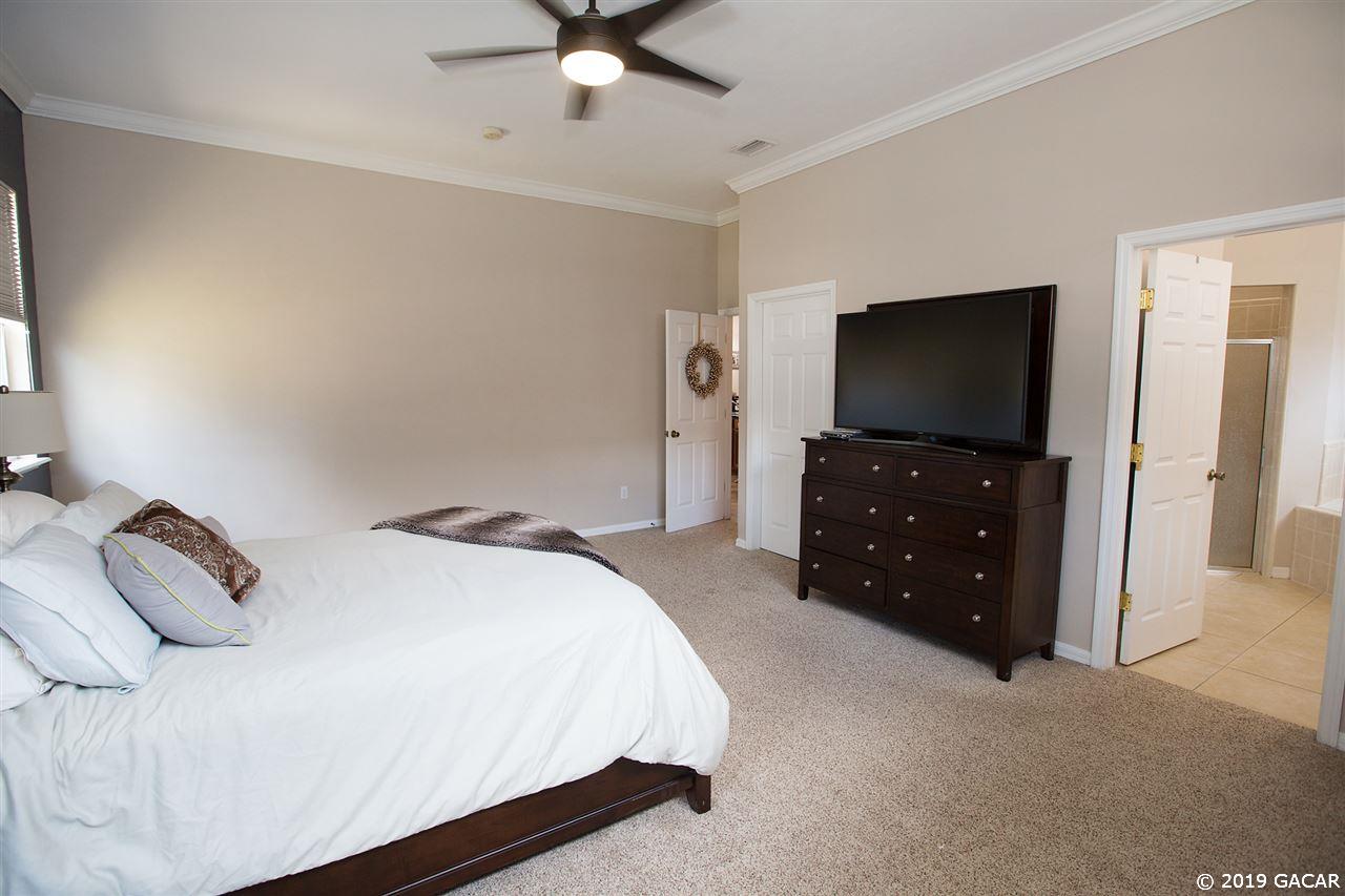 8524 Southwest 77th Avenue Gainesville, FL 32608 - Photo 11 of 30