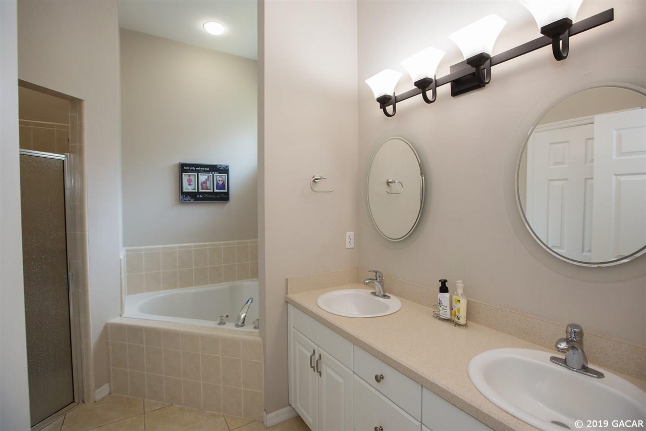 8524 Southwest 77th Avenue Gainesville, FL 32608 - Photo 13 of 30
