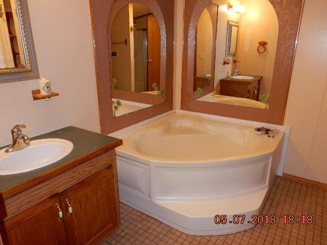 29461 Chestnut Ridge Road Danville, OH 43014 - Photo 8 of 31 Gallery Image 8