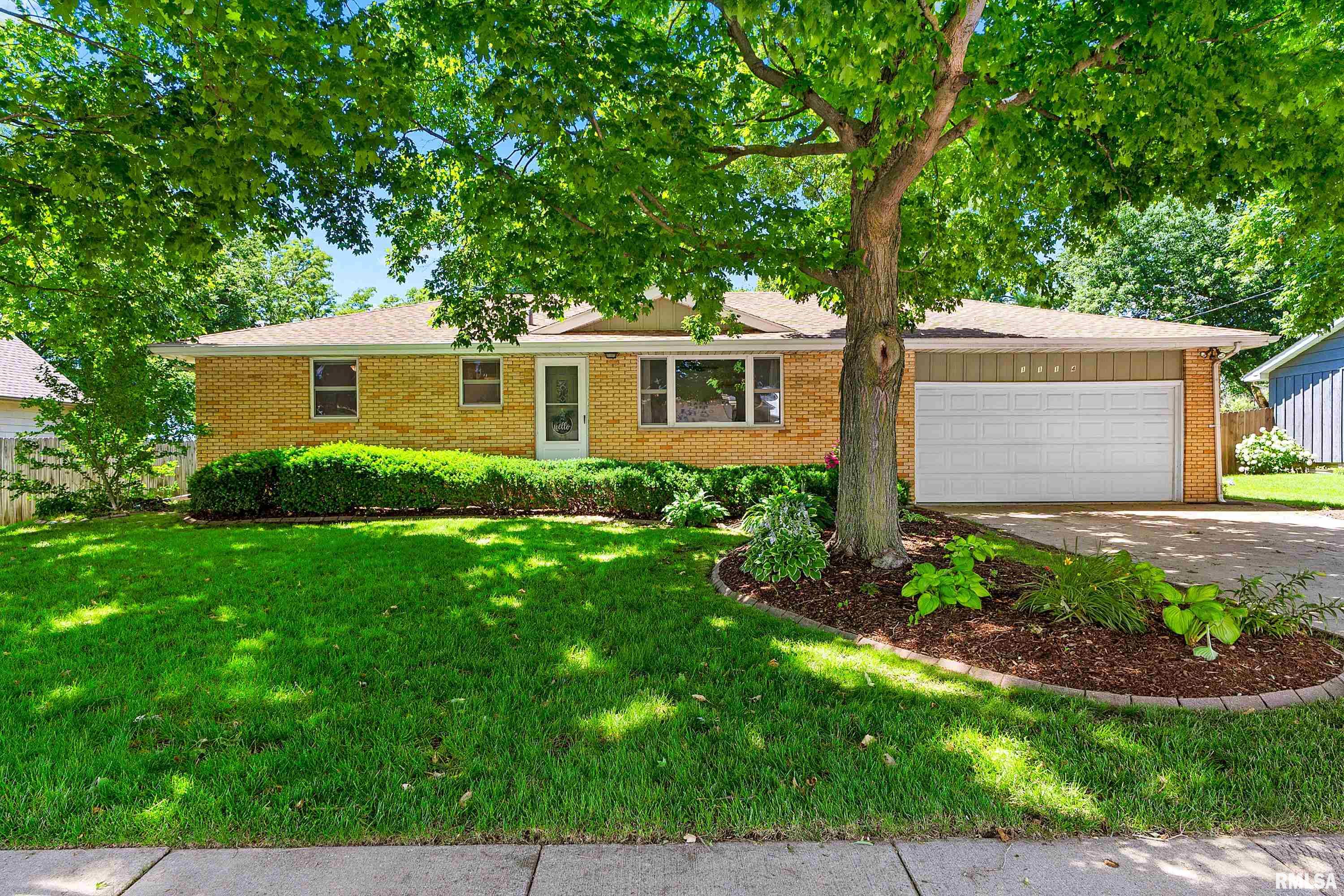 1114 South Main Street Washington, IL 61571 - Photo 1 of 38