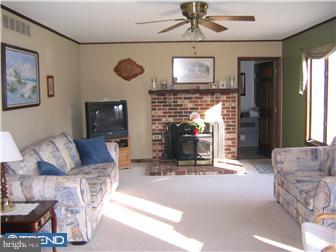 4 Log Road Tabernacle, NJ 08088 - Photo 5 of 12 Family Room