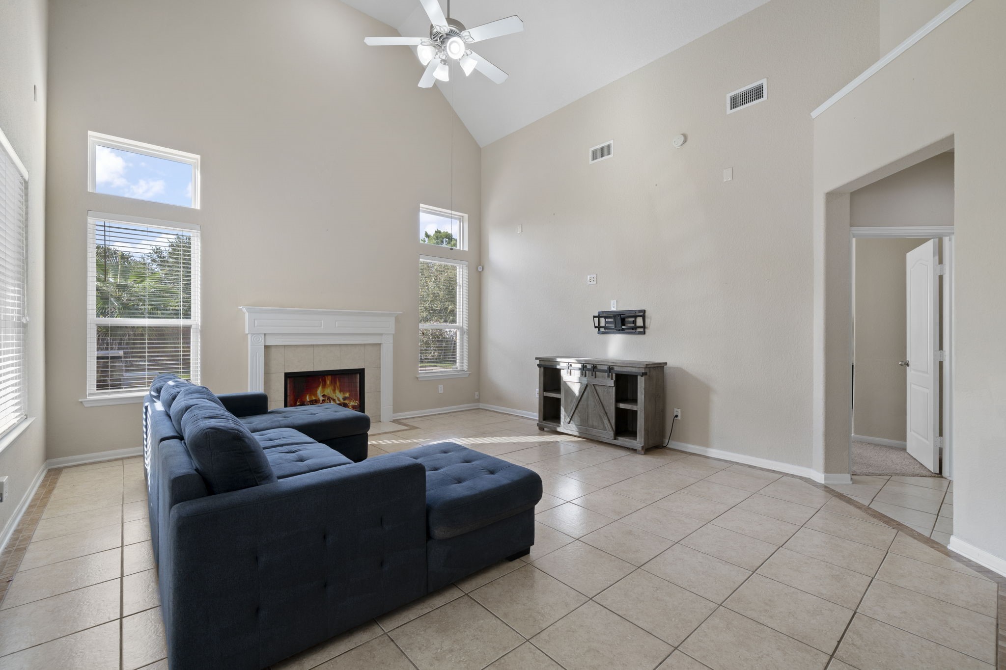 9431 Thurber Ridge Drive Spring, TX 77379 - Photo 15 of 44 Living Room