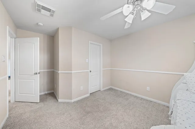 an empty room with a empty space