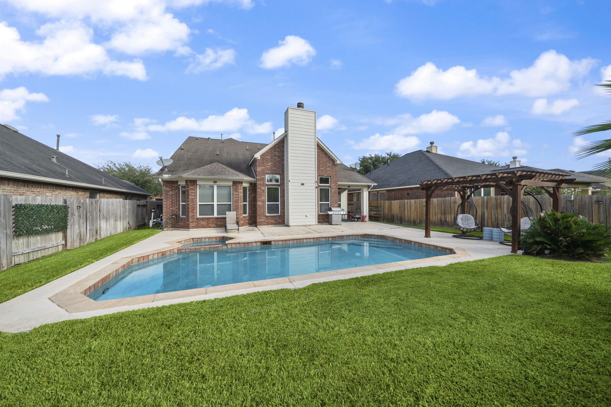 9431 Thurber Ridge Drive Spring, TX 77379 - Photo 3 of 44