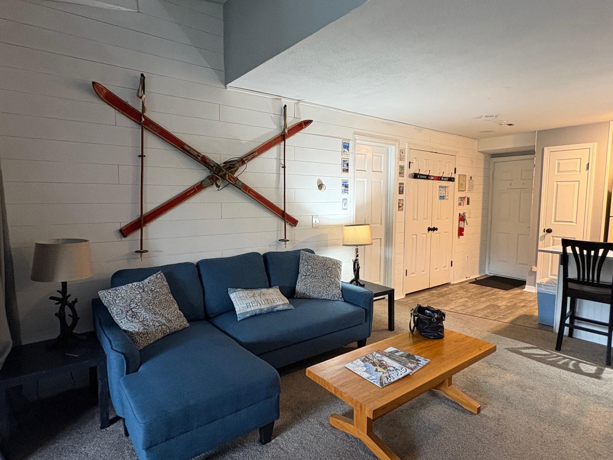 73 Alpine Drive, Unit C403 Killington, VT 05751 - Photo 3 of 23