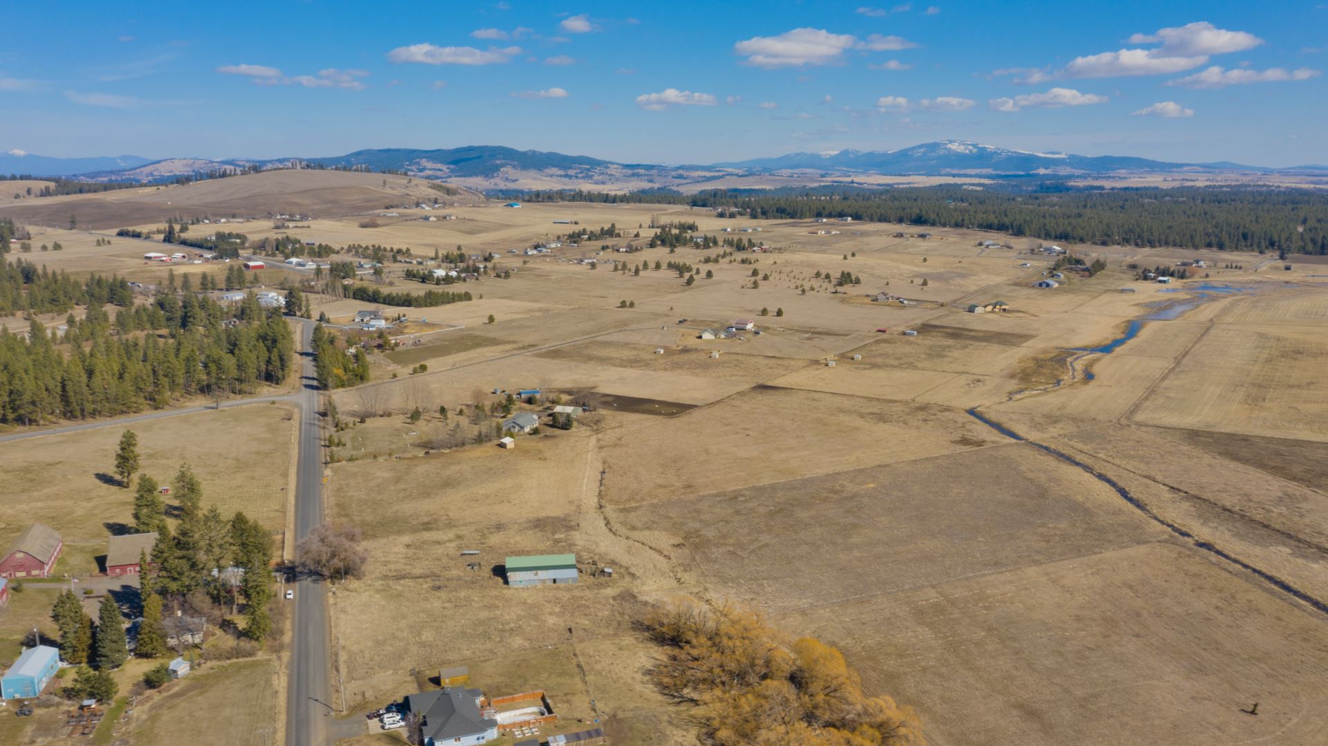16625 South Smythe Road Spokane, WA 99224 - Photo 4 of 10
