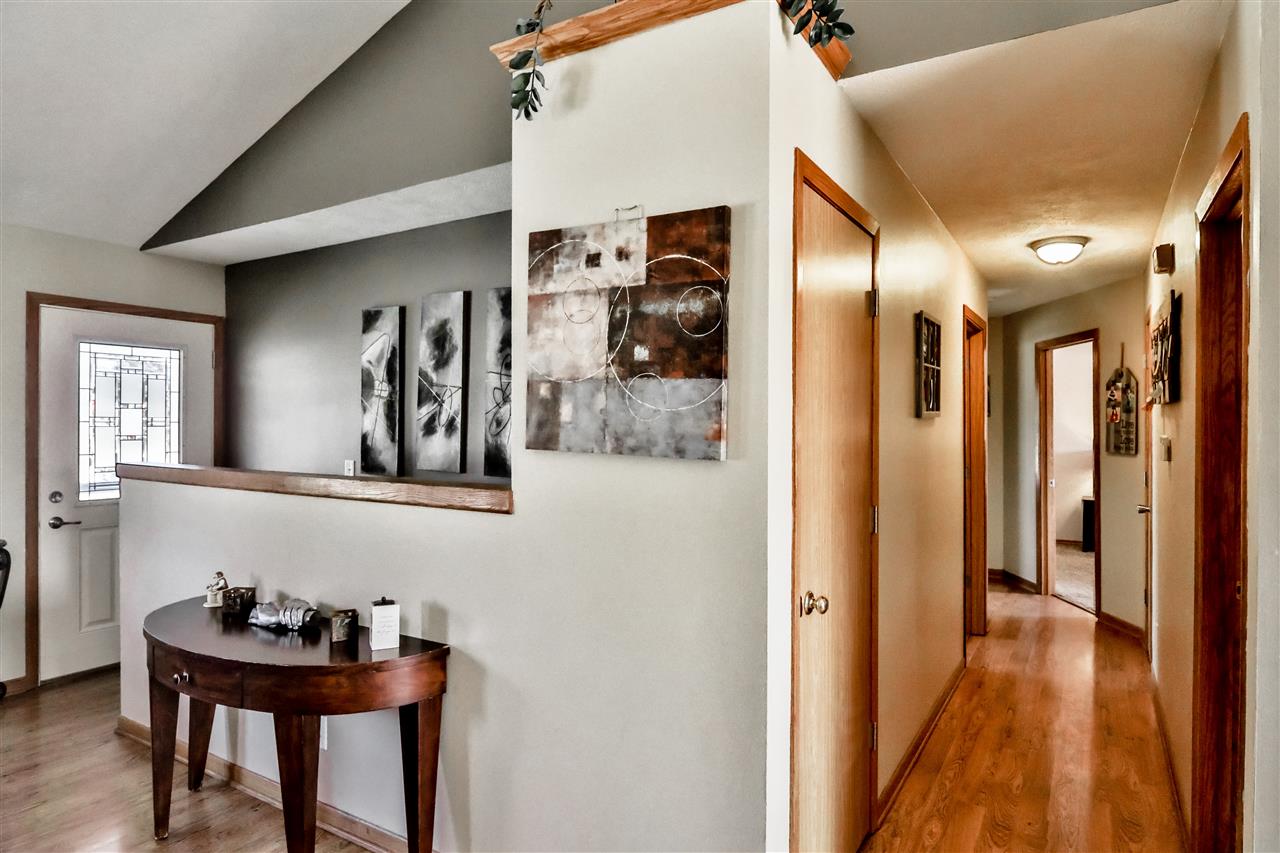6091 Windsor Road Loves Park, IL 61111 - Photo 12 of 19 Gallery Image 12