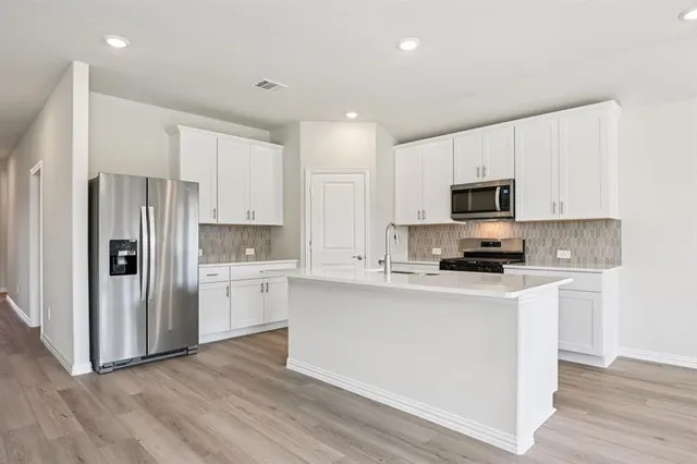 $389,628 | 1816 Gardendale Holw Lane, Anna, TX 75409