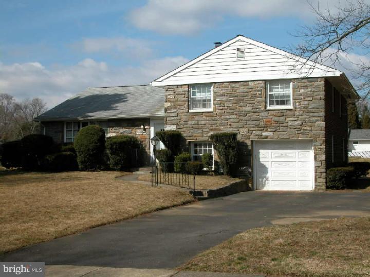 1132 Harriett Road Huntingdon Valley, PA 19006 - Photo 2 of 21 Exterior Front