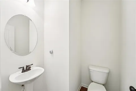 a view of utility room