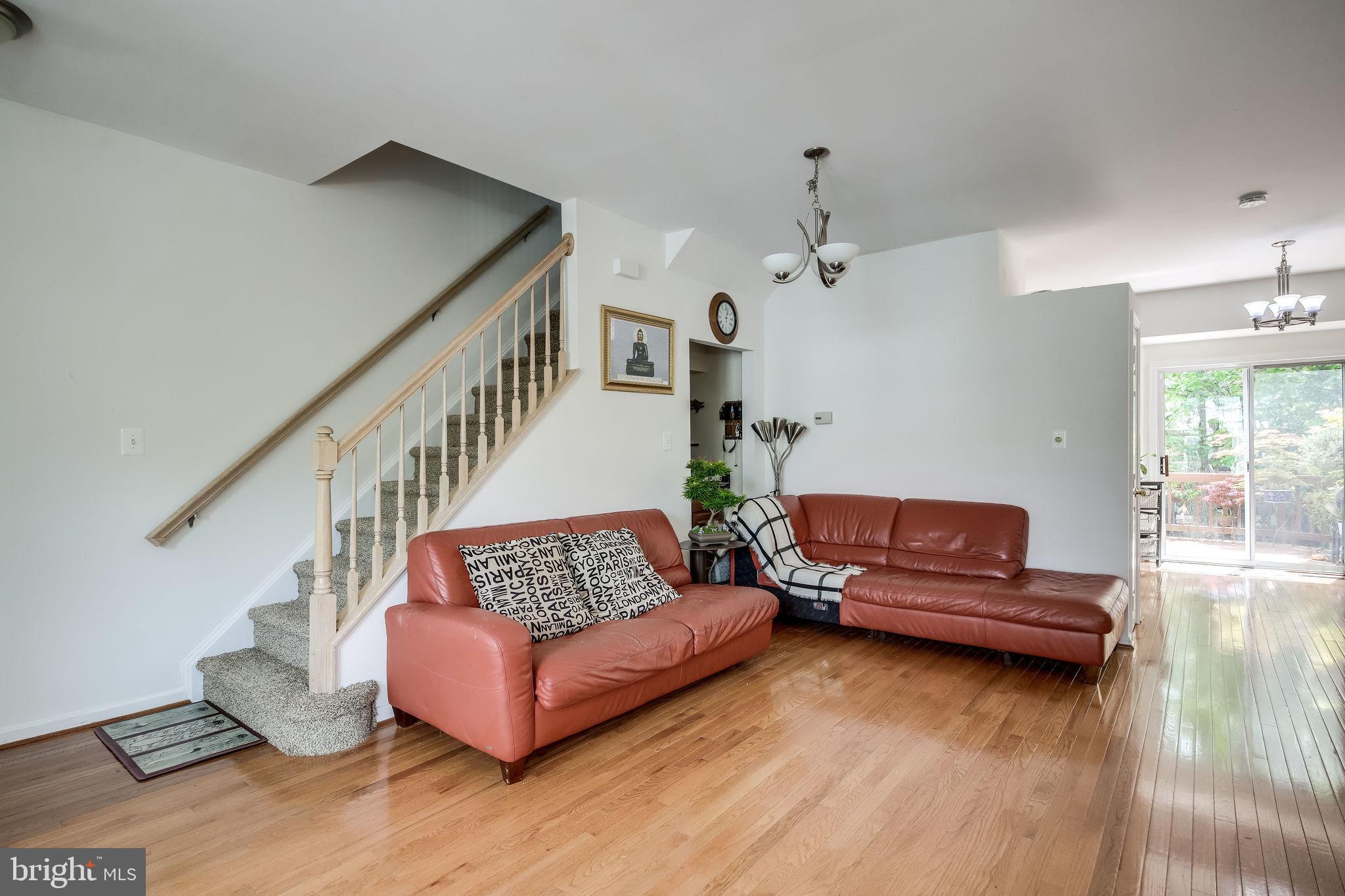 14853 Bolton Road Centreville, VA 20121 - Photo 6 of 37 Gallery Image 6