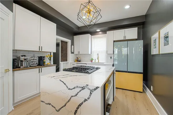 $485,000 | 910 West Waldo Avenue, Independence, MO 64050