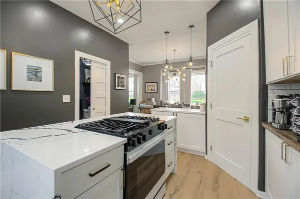 $485,000 | 910 West Waldo Avenue, Independence, MO 64050