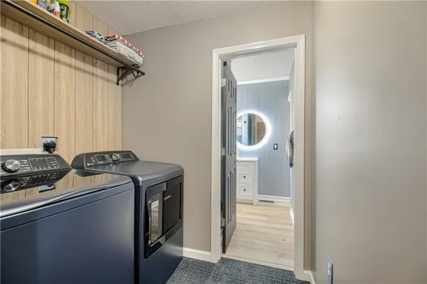 $485,000 | 910 West Waldo Avenue, Independence, MO 64050