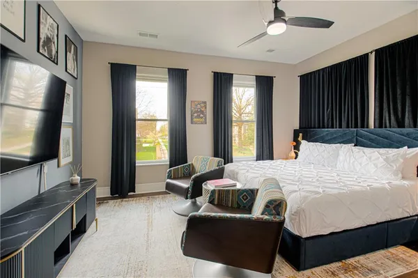 $485,000 | 910 West Waldo Avenue, Independence, MO 64050