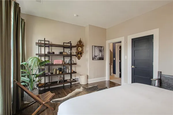 $485,000 | 910 West Waldo Avenue, Independence, MO 64050