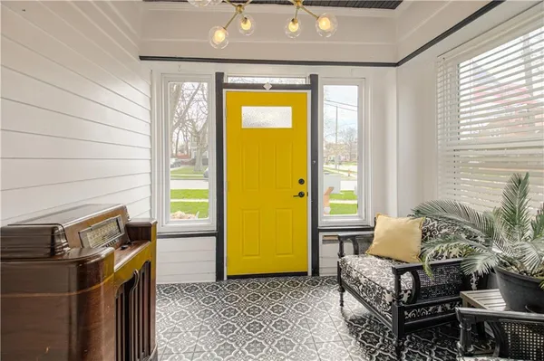 $485,000 | 910 West Waldo Avenue, Independence, MO 64050