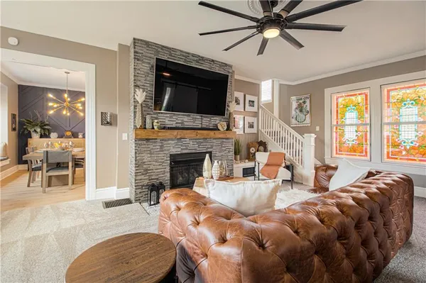 $485,000 | 910 West Waldo Avenue, Independence, MO 64050