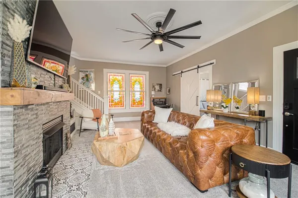 $485,000 | 910 West Waldo Avenue, Independence, MO 64050