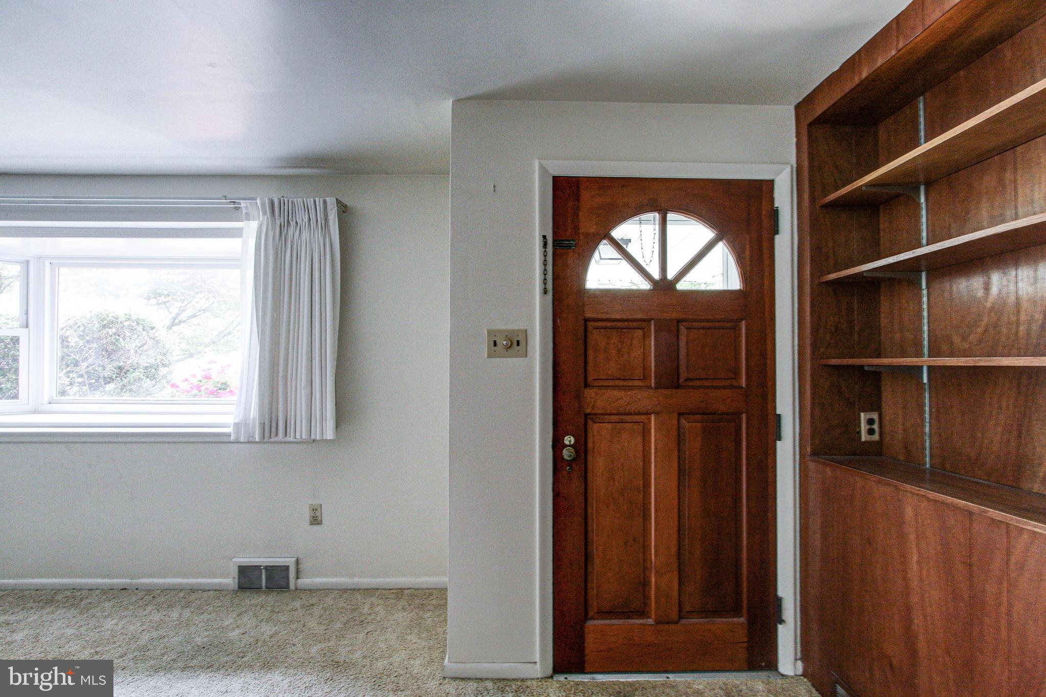 1024 Sparrow Road Audubon, PA 19403 - Photo 3 of 49 Front door