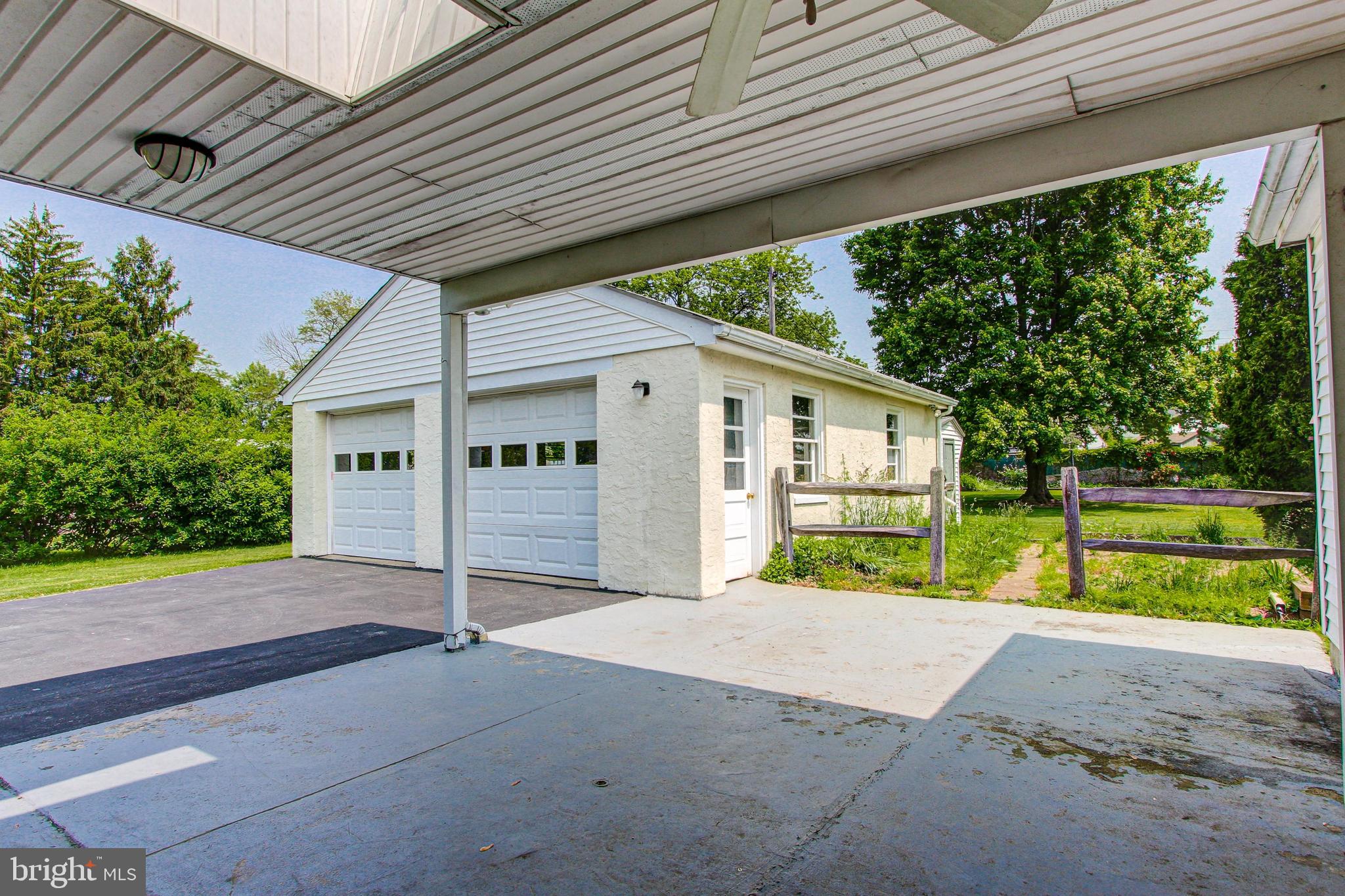 1024 Sparrow Road Audubon, PA 19403 - Photo 41 of 49 Covered patio
