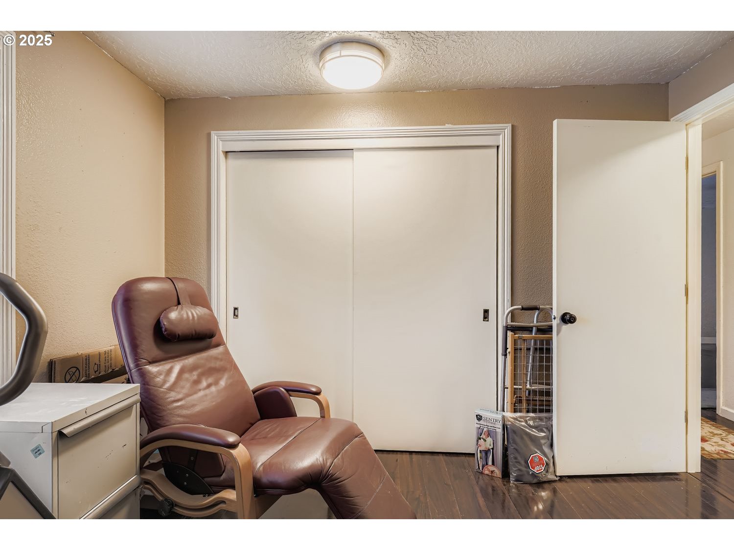 8295 Wheatland Road North Keizer, OR 97303 - Photo 33 of 48 Bedroom