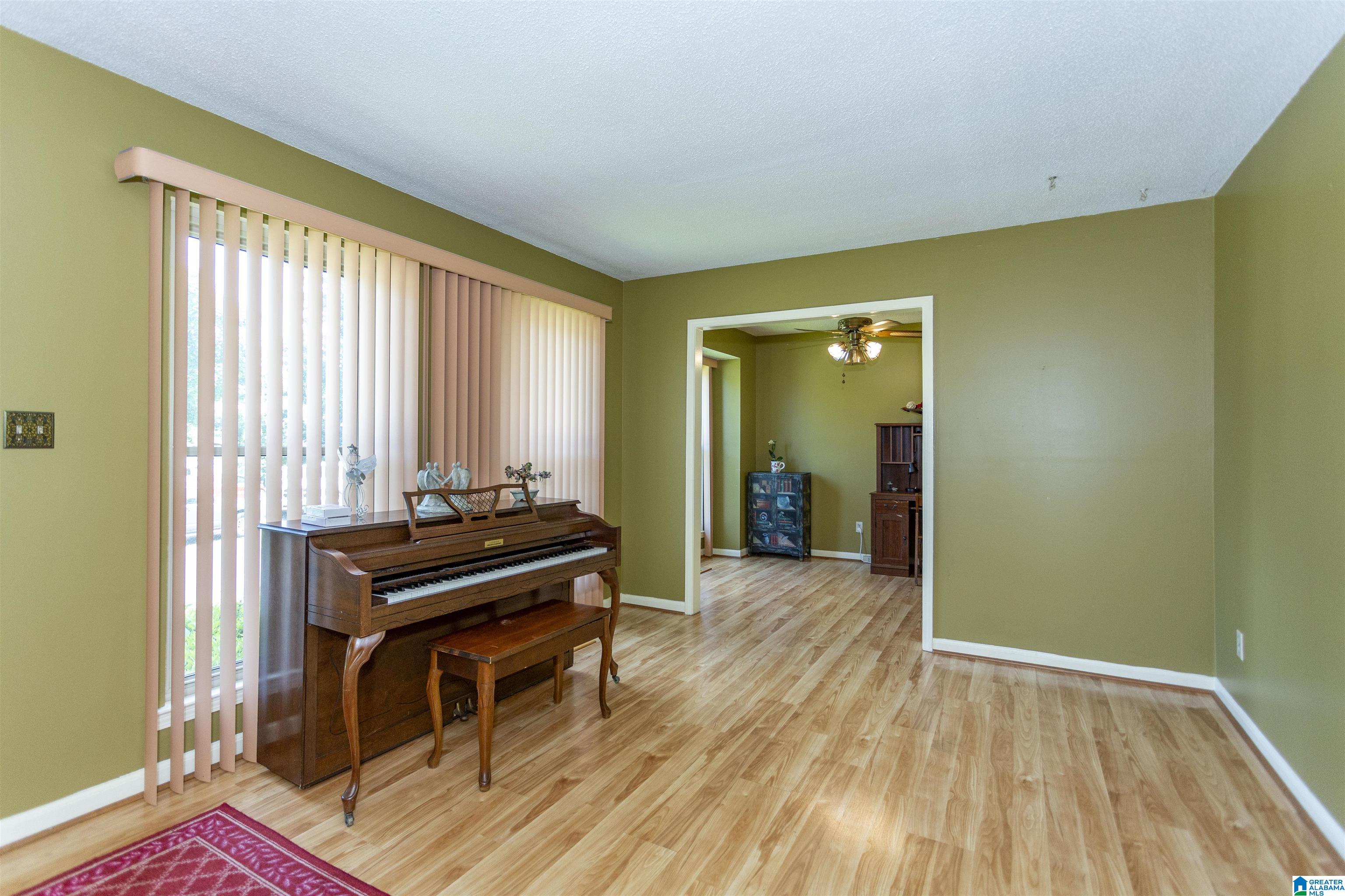 112 Reach Circle Alabaster, AL 35007 - Photo 12 of 47