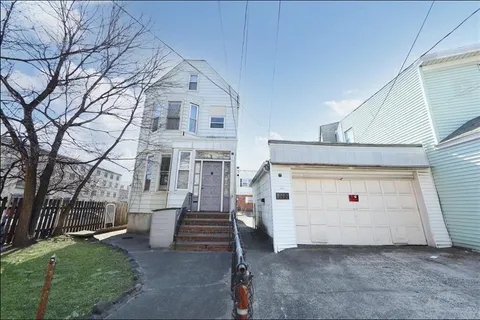 $1,350,000 | 115 Hackensack Plank Road, Weehawken, NJ 07086