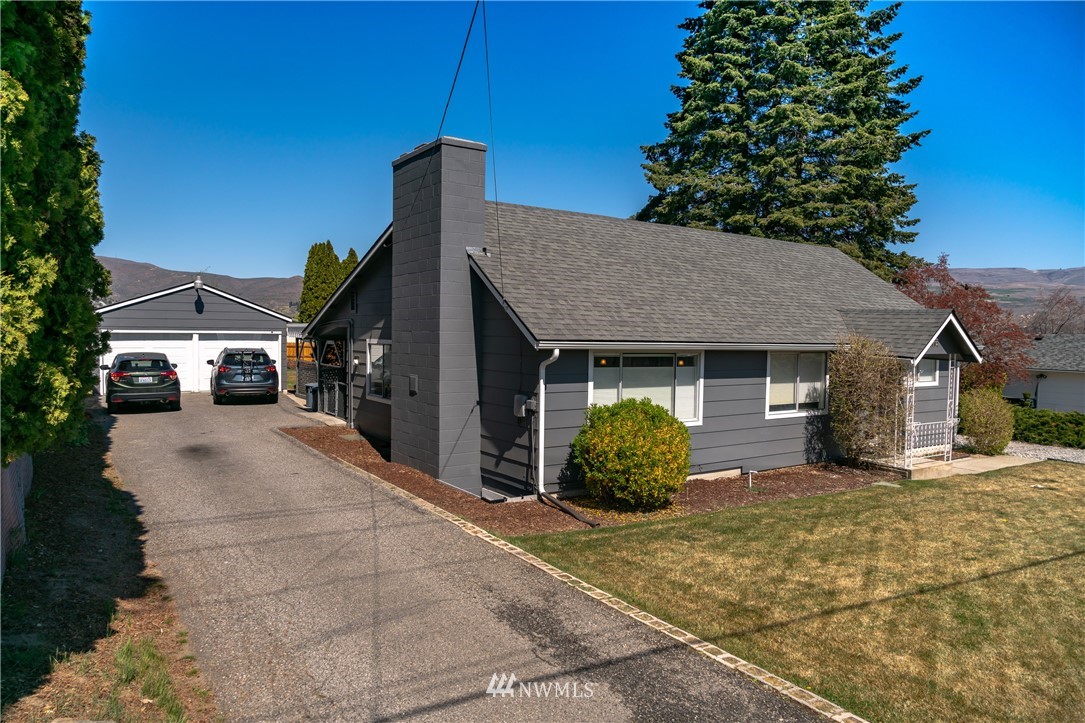 1502 Horselake Road Wenatchee, WA 98801 - Photo 3 of 22 Gallery Image 3