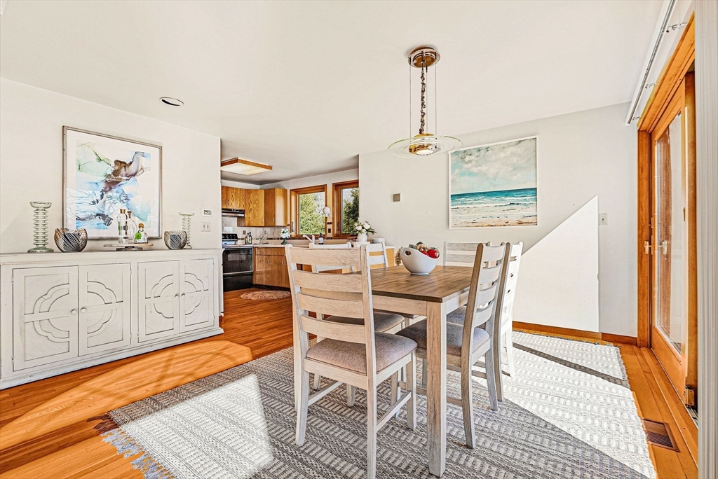 11 Fells Road Falmouth, MA 02540 - Photo 6 of 26 Gallery Image 6