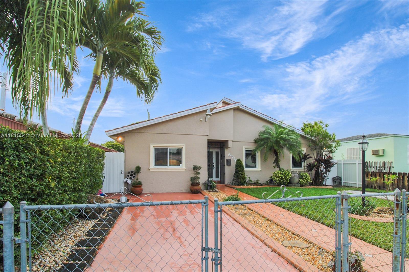 6710 Southwest 33rd Street Miami, FL 33155 - Photo 5 of 32 Gallery Image 5