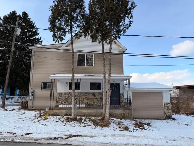 $1,200 | 54 Arch Street, Unit DOWN, Amsterdam, NY 12010