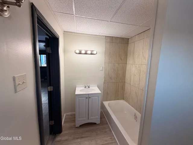 $1,200 | 54 Arch Street, Unit DOWN, Amsterdam, NY 12010