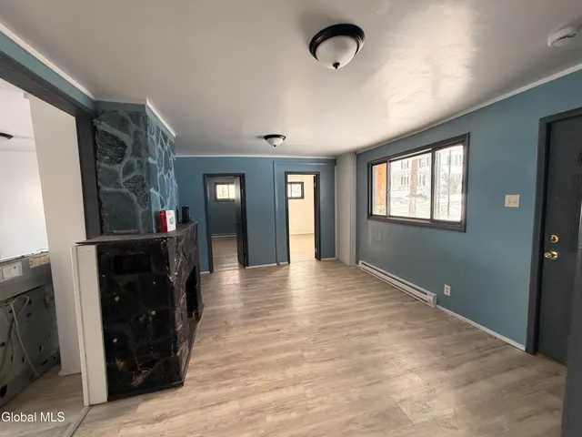 $1,200 | 54 Arch Street, Unit DOWN, Amsterdam, NY 12010