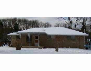 233 Plummer Road Tarentum, PA 15084 - Photo 1 of 2 Exterior Front.