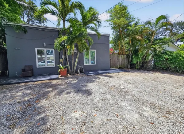 $1,375 | 2438 Northeast 184th Street, North Miami Beach, FL 33160