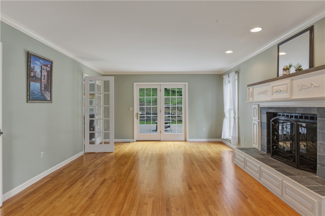 3200 Goff Road Corning, NY 14830 - Photo 6 of 50 Spacious Living Room