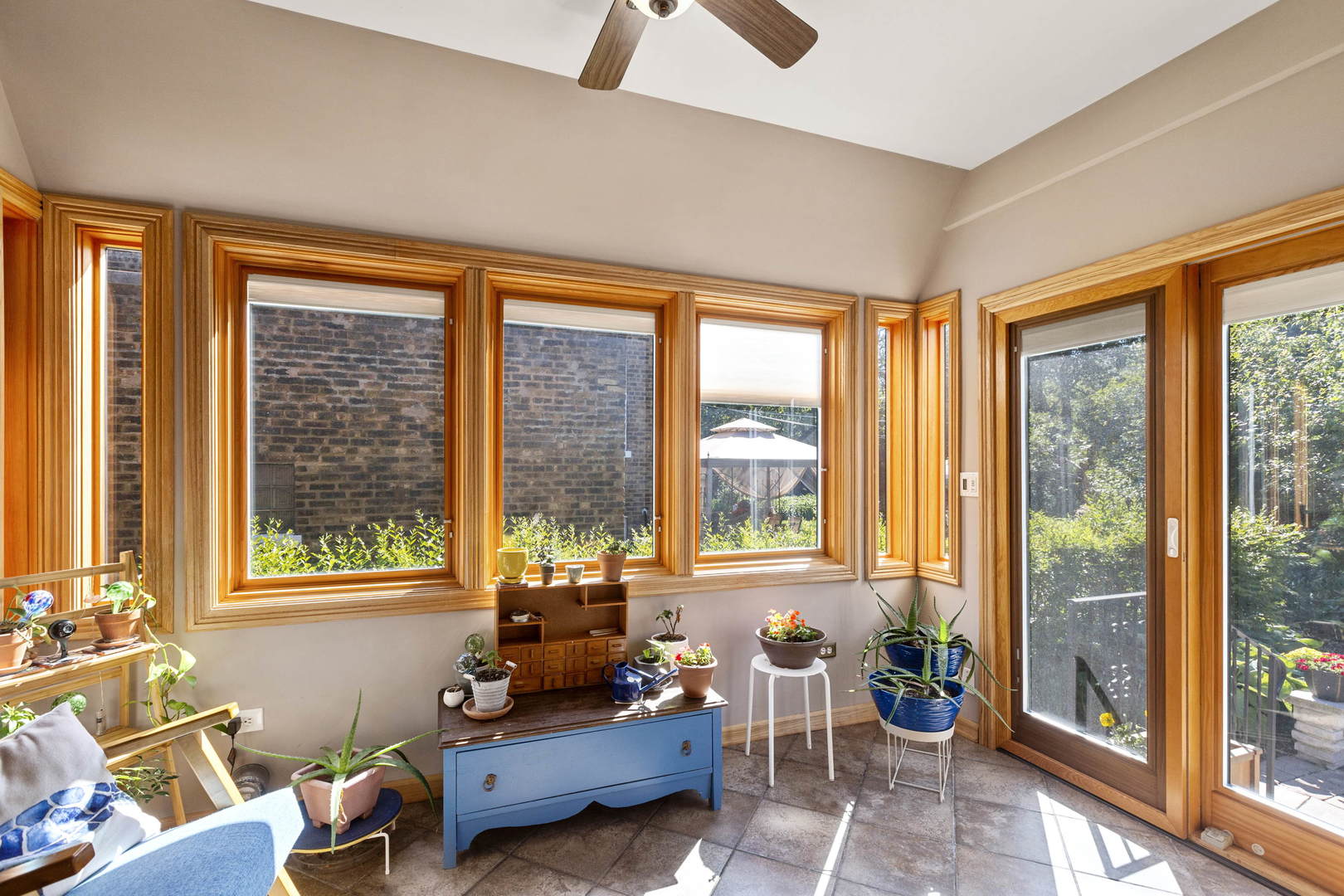 404 Selborne Road Riverside, IL 60546 - Photo 18 of 26 a living room with furniture and a window