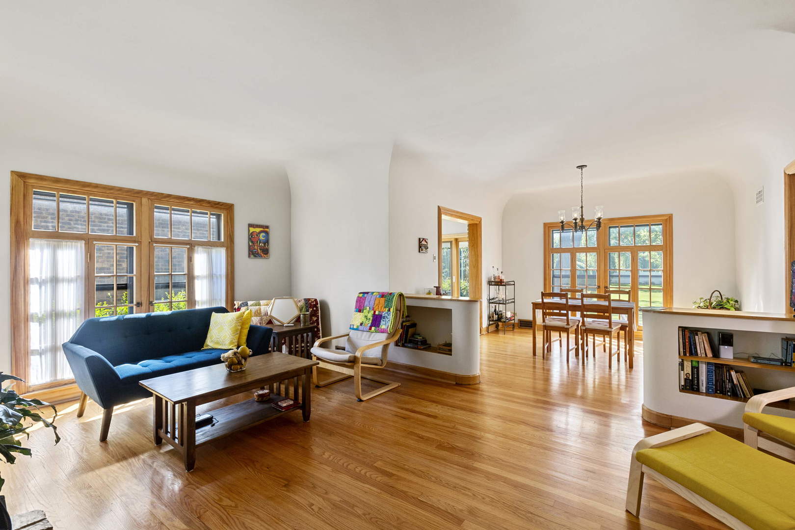 404 Selborne Road Riverside, IL 60546 - Photo 21 of 26 a living room with furniture and wooden floor