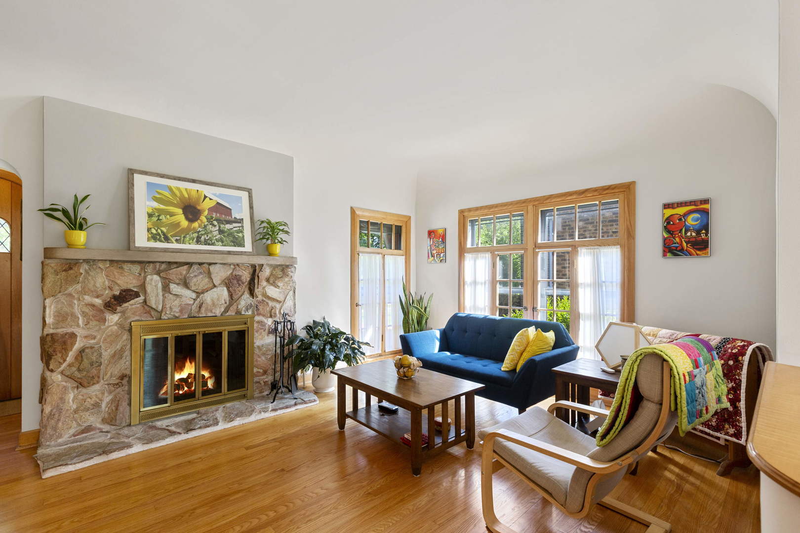 404 Selborne Road Riverside, IL 60546 - Photo 6 of 26 a living room with furniture and a fireplace