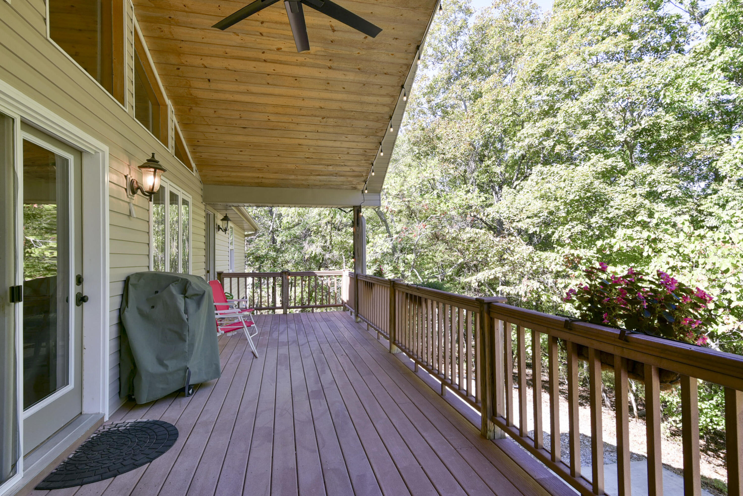 281 Queensberry Road Reeds Spring, MO 65737 - Photo 18 of 38 Deck