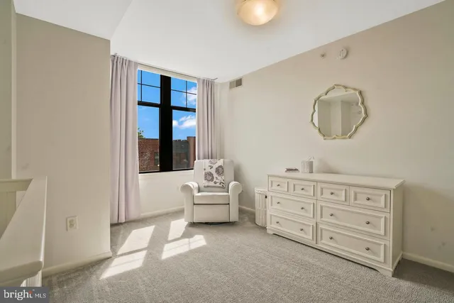 $4,900 | 1021 North Garfield Street, Unit 609, Arlington, VA 22201