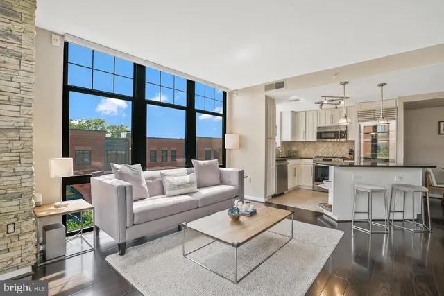 $4,900 | 1021 North Garfield Street, Unit 609, Arlington, VA 22201