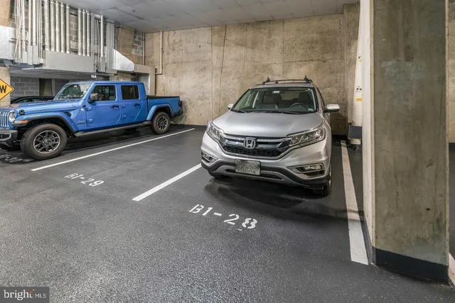 $4,900 | 1021 North Garfield Street, Unit 609, Arlington, VA 22201