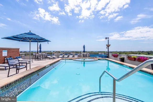 $4,900 | 1021 North Garfield Street, Unit 609, Arlington, VA 22201