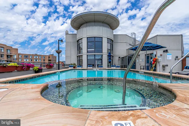 $4,900 | 1021 North Garfield Street, Unit 609, Arlington, VA 22201