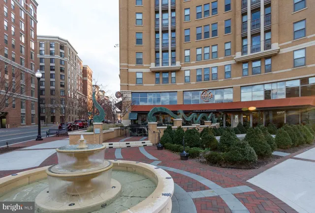 $4,900 | 1021 North Garfield Street, Unit 609, Arlington, VA 22201