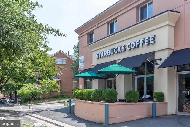 $4,900 | 1021 North Garfield Street, Unit 609, Arlington, VA 22201