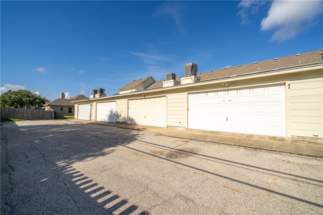3052 Quail Springs Road, Unit A4 Corpus Christi, TX 78414 - Photo 25 of 26
